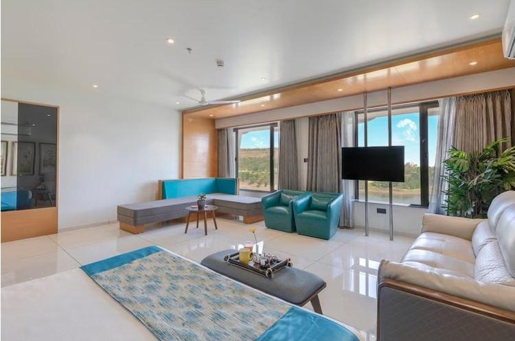 Sunotel Saputara Exterior foto