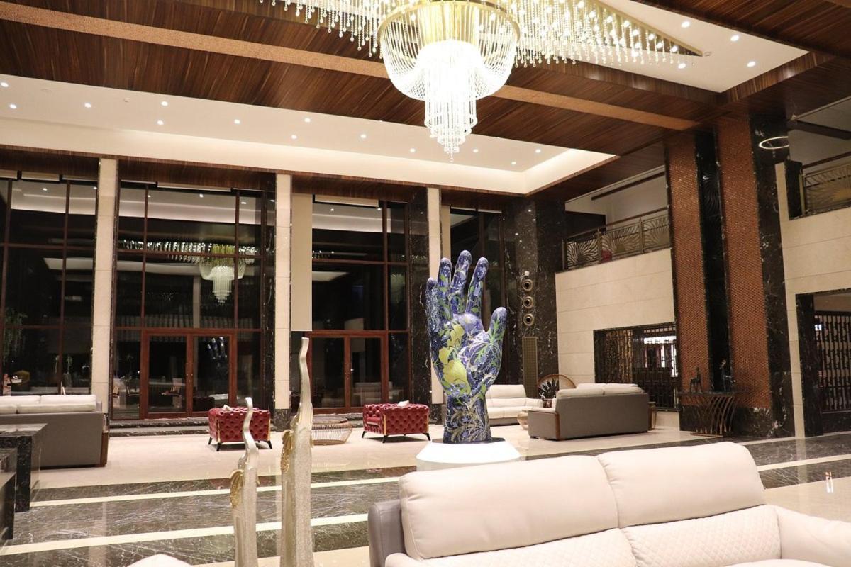 Sunotel Saputara Exterior foto